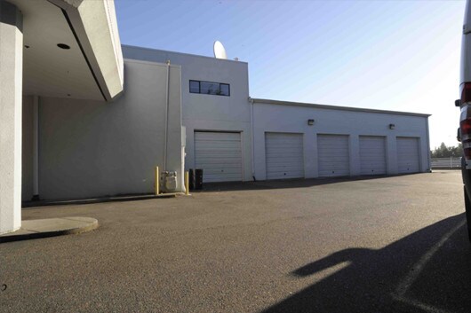 More Photos Of 20515 Highway 99, Lynnwood Auto Dealership For Sale