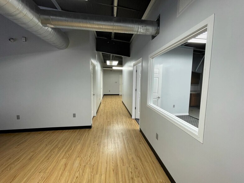 More Photos Of 15102 Interstate 45, Conroe Showroom For Sale