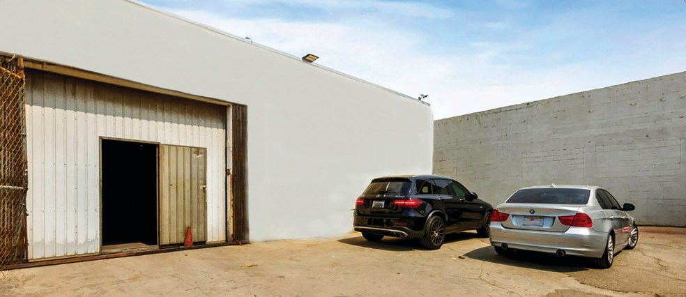 More Photos Of 939-943 N Vignes St, Los Angeles Warehouse For Sale