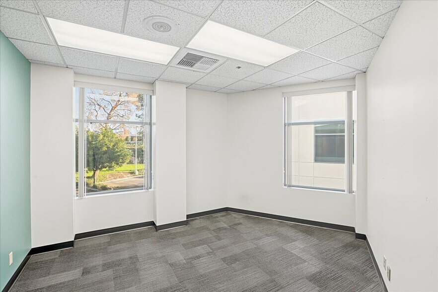 More Photos Of 12 Mauchly, Irvine Office Residential For Sale