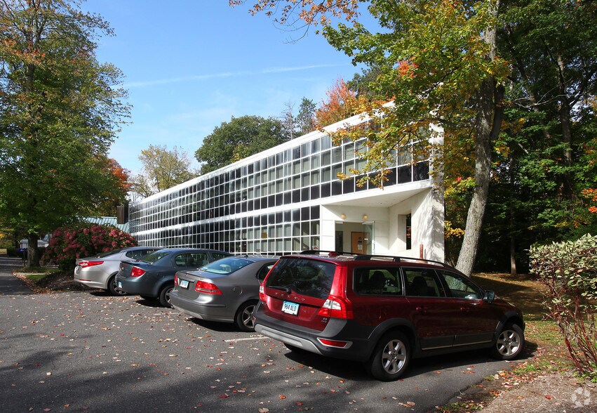More Photos Of 11 Talcott Notch Rd, Farmington Office For Lease