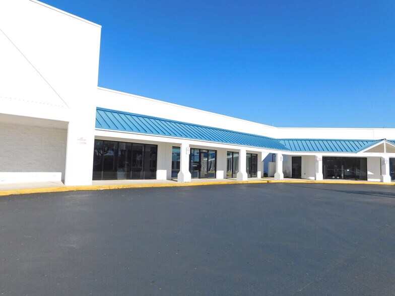 More Photos Of 188-282 Barton Blvd, Rockledge Unknown For Lease