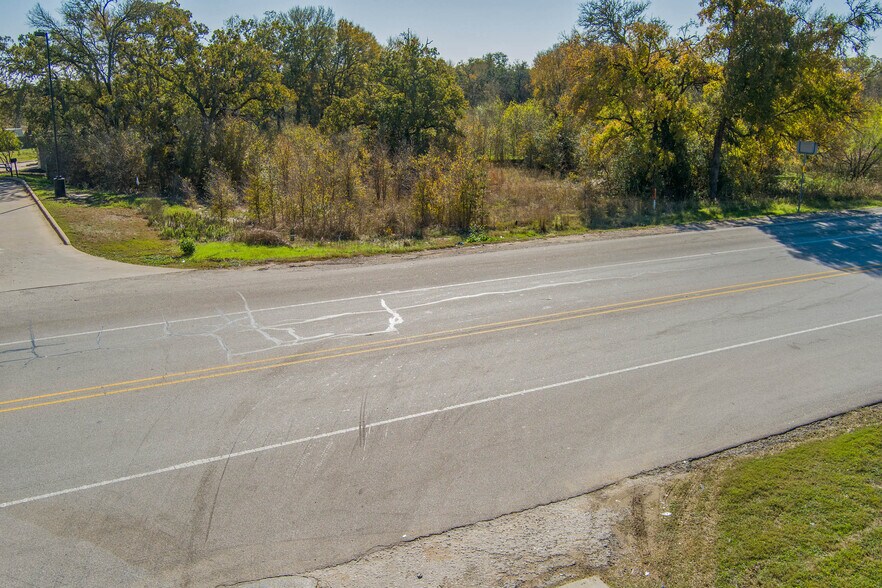 More Photos Of 119 W TX-21, Cedar Creek Land For Sale