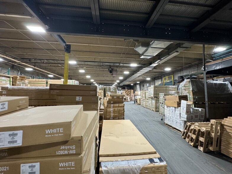 More Photos Of 5731 General Washington Dr, Alexandria Distribution For Sale