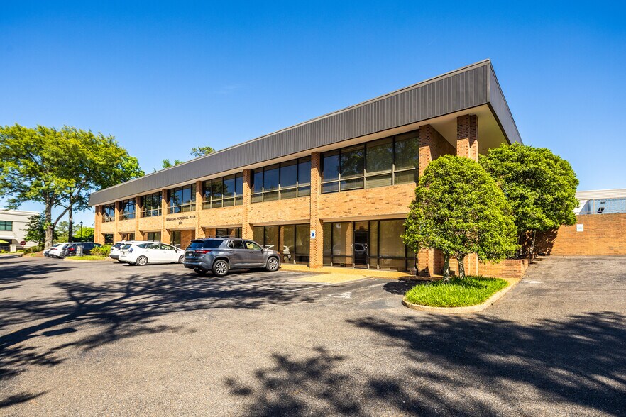 More Photos Of 2136 Exeter Rd, Germantown Medical For Lease