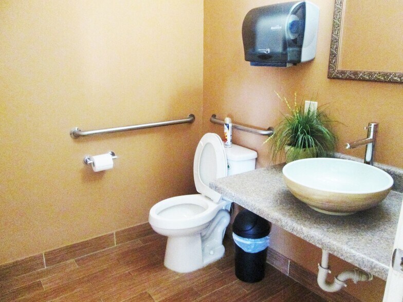 More Photos Of 4260 Lawrenceville Hwy, Tucker Loft Creative Space For Sale