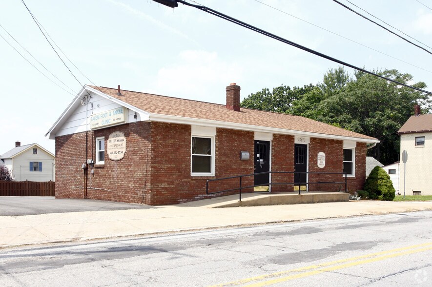 Primary Photo Of 293 N Ellsworth Ave, Salem Medical For Sale