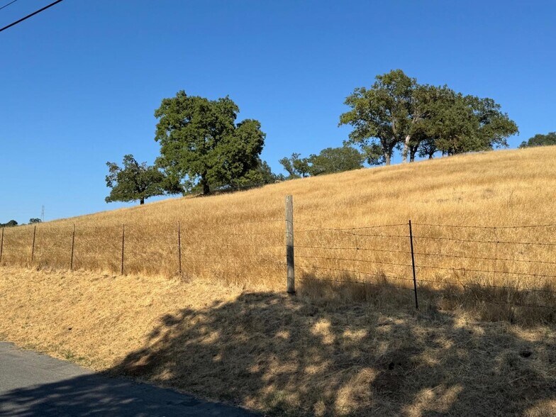 More Photos Of 0 W San Martin Ave, San Martin Land For Sale