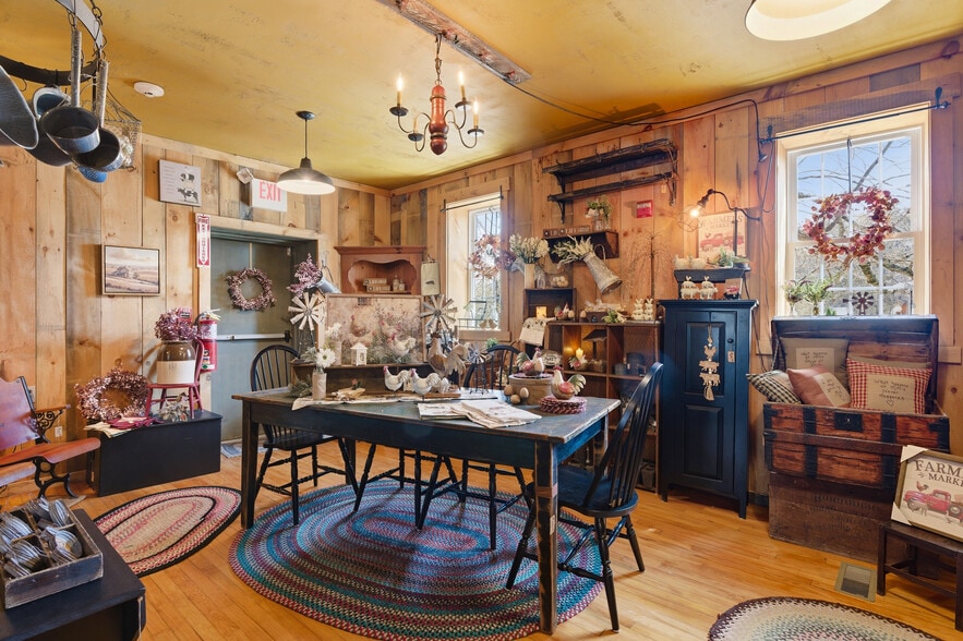 More Photos Of 953 Victory Hwy, Burrillville Bar For Sale