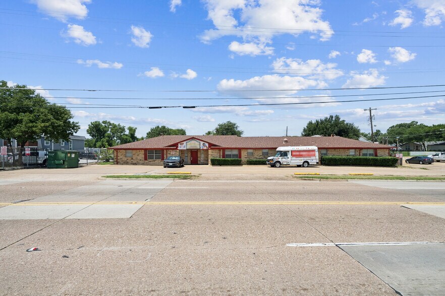 More Photos Of 2805 Peavy Rd, Dallas Daycare Center For Sale