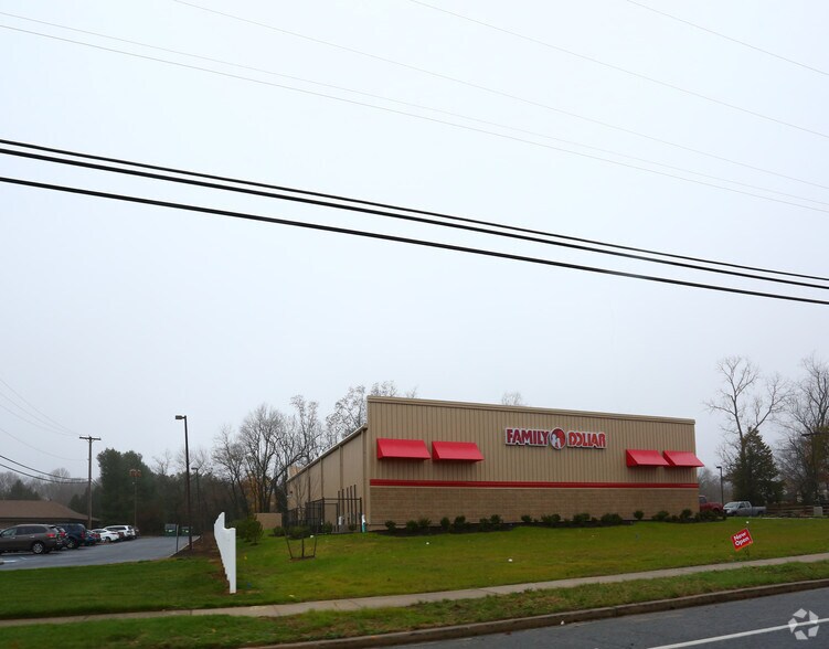 More Photos Of 14 S West Blvd, Newfield Freestanding For Sale