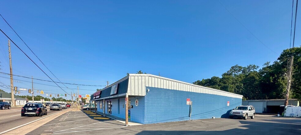 More Photos Of 1707 Pass Rd, Biloxi Freestanding For Sale