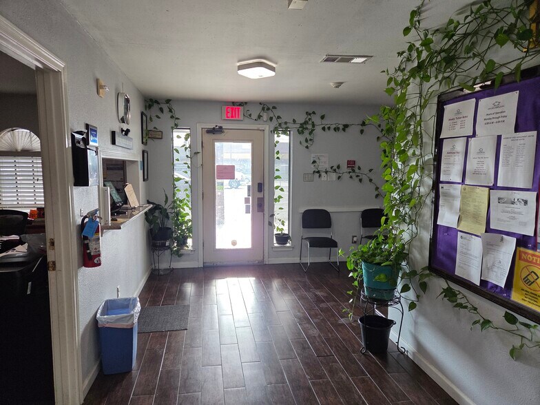 More Photos Of 1339 N Masters Dr, Dallas General Retail For Sale