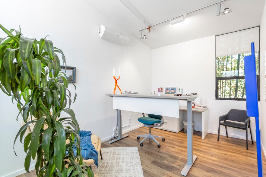 More Photos Of 5285 W Washington Blvd, Los Angeles Loft Creative Space For Lease