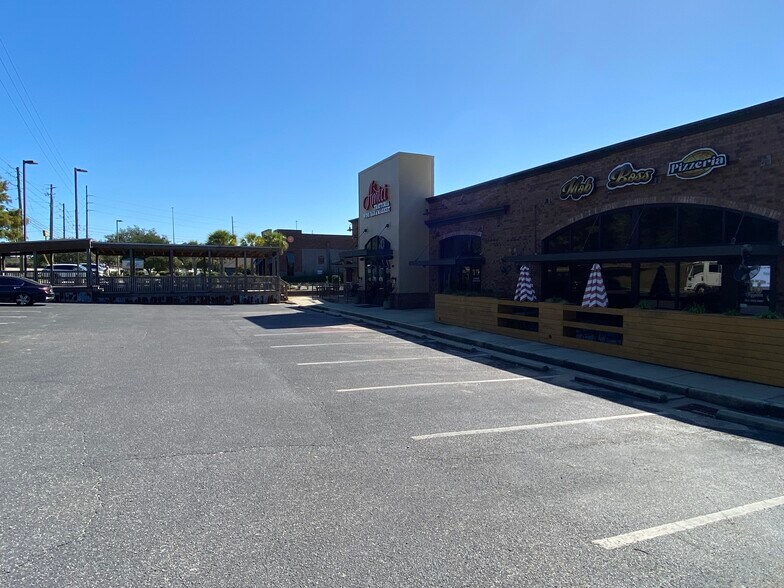 More Photos Of 7899 Cottage Hill Rd, Mobile Restaurant For Sale