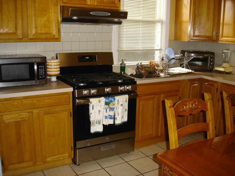 More Photos Of 156 Voss Ave, Yonkers Multifamily For Sale