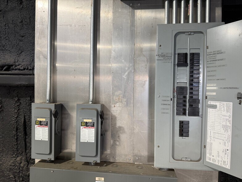 More Photos Of 5710 Star Ln, Houston Warehouse For Lease