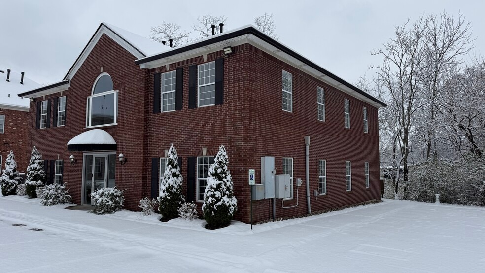 More Photos Of 11801 Brinley Ave, Louisville Medical For Lease