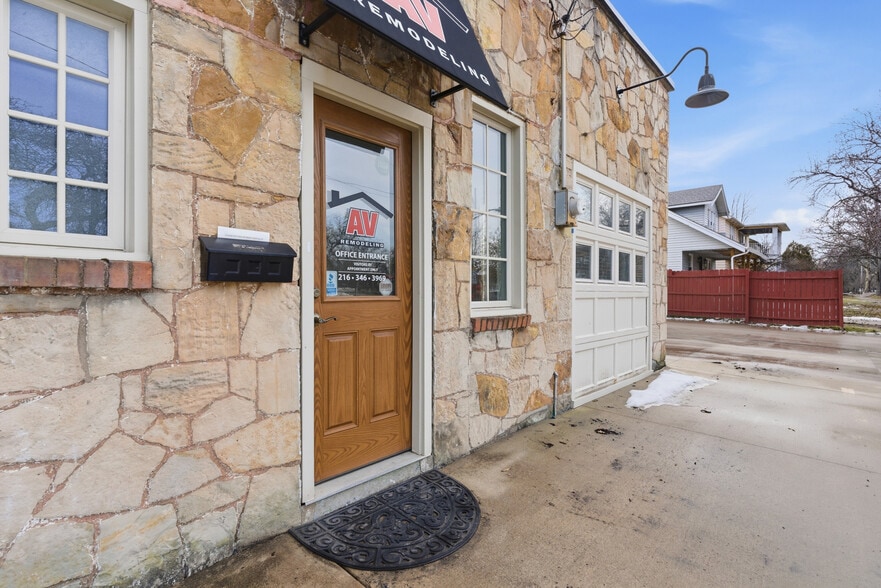 More Photos Of 2860 Noble Rd, Cleveland Office For Sale