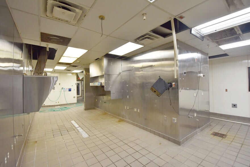 More Photos Of 64 Carriage Oaks Dr, Tyrone Restaurant For Lease