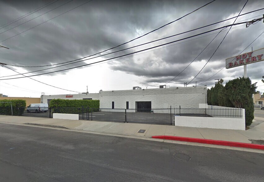 More Photos Of 7425 Bellaire Ave, North Hollywood Warehouse For Sale