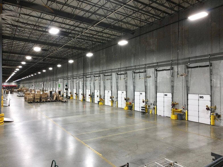 More Photos Of 33 Industrial Pky, La Porte Distribution For Lease
