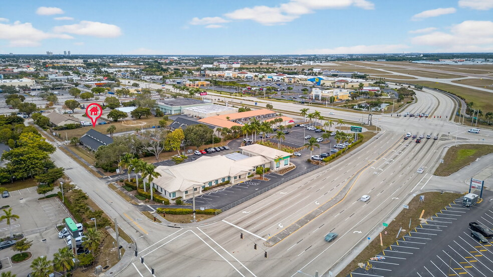 More Photos Of 5235 Ramsey Way, Fort Myers Office For Sale