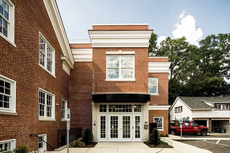 More Photos Of 211 Broad St, Red Bank Office For Lease