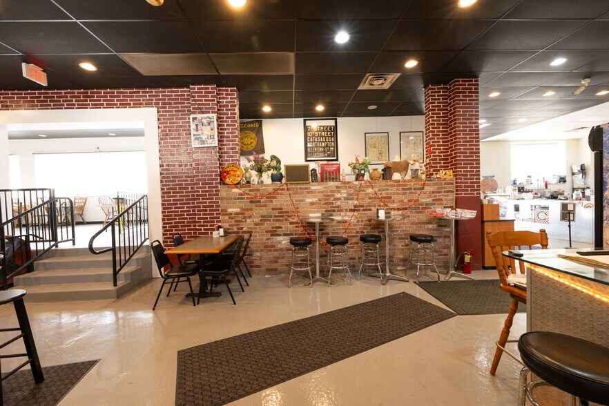 More Photos Of 601 Front St, Catasauqua Restaurant For Sale