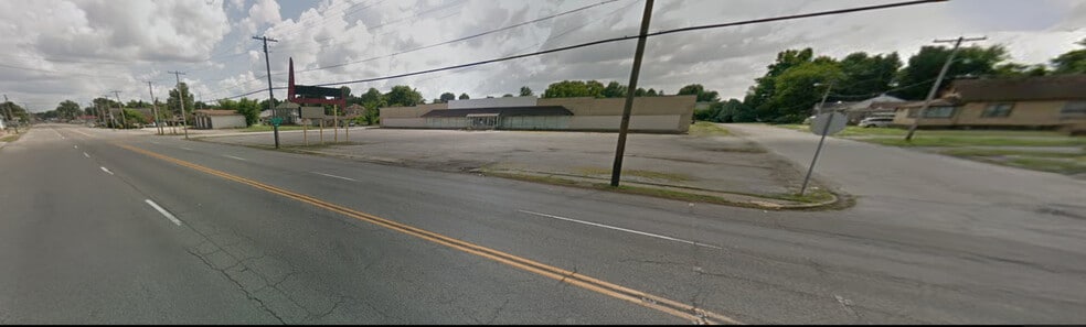 More Photos Of 3101 Sycamore St, Cairo General Retail For Sale