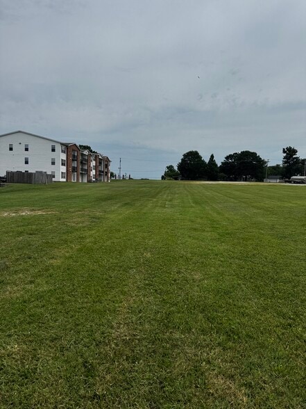 More Photos Of 1325 S Lillian Ave, Bolivar Apartments For Sale