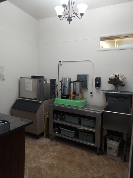 More Photos Of 511 Reeves Ave, Yuba City Restaurant For Sale