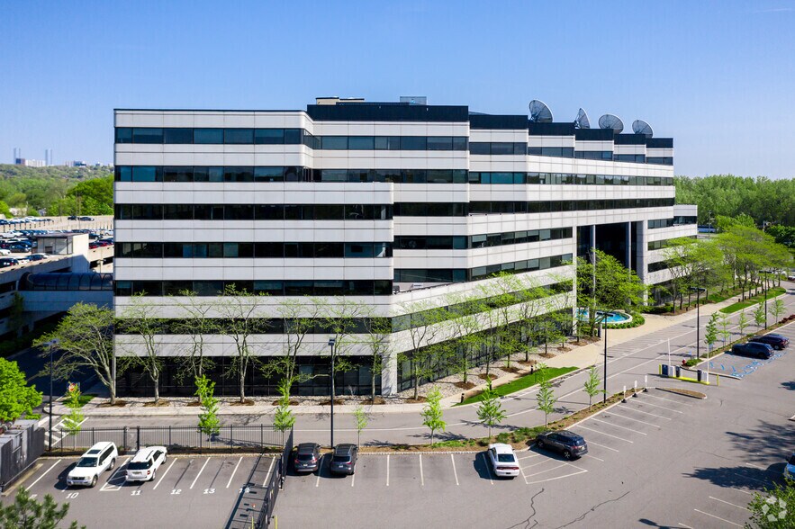 More Photos Of 500 Frank W Burr Blvd, Teaneck Office For Lease