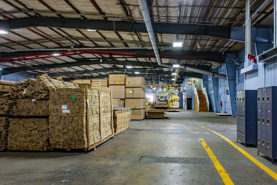 More Photos Of 310 Cypress Rd, Ocala Manufacturing For Sale