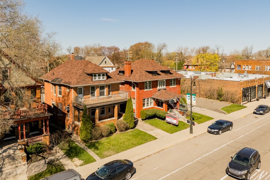 Primary Photo Of 5045 Trumbull St, Detroit Apartments For Sale
