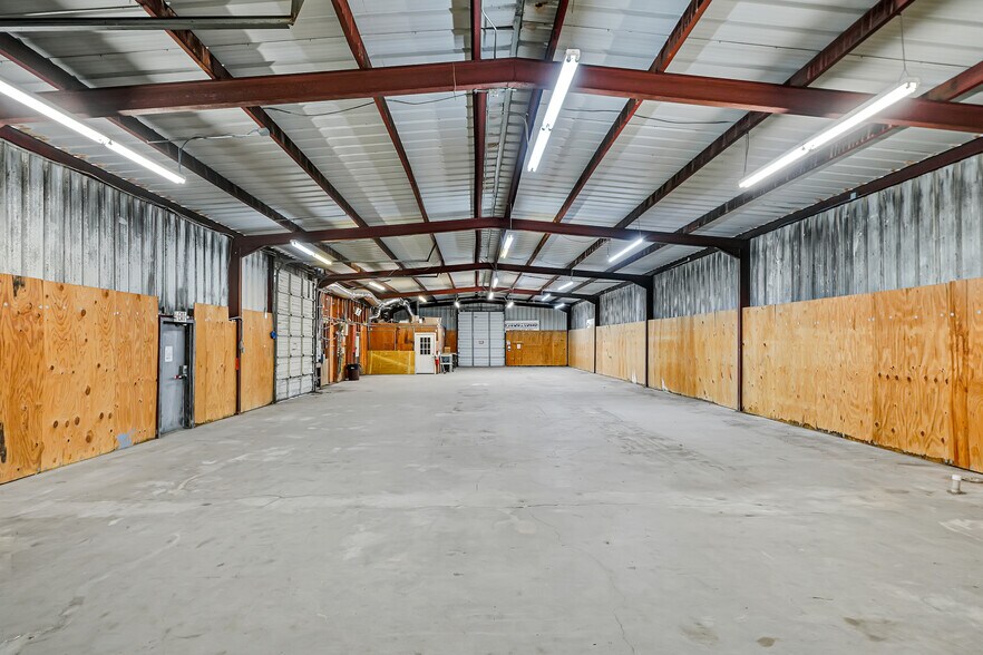 More Photos Of 406 Preston Ave, Pasadena Warehouse For Lease