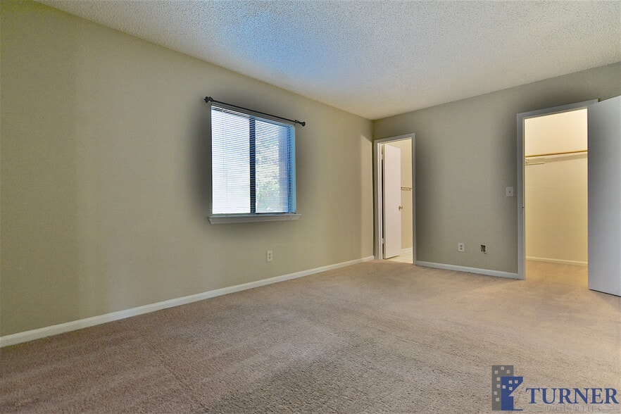 More Photos Of 1682 Horseshoe Dr, Columbia Multifamily For Sale