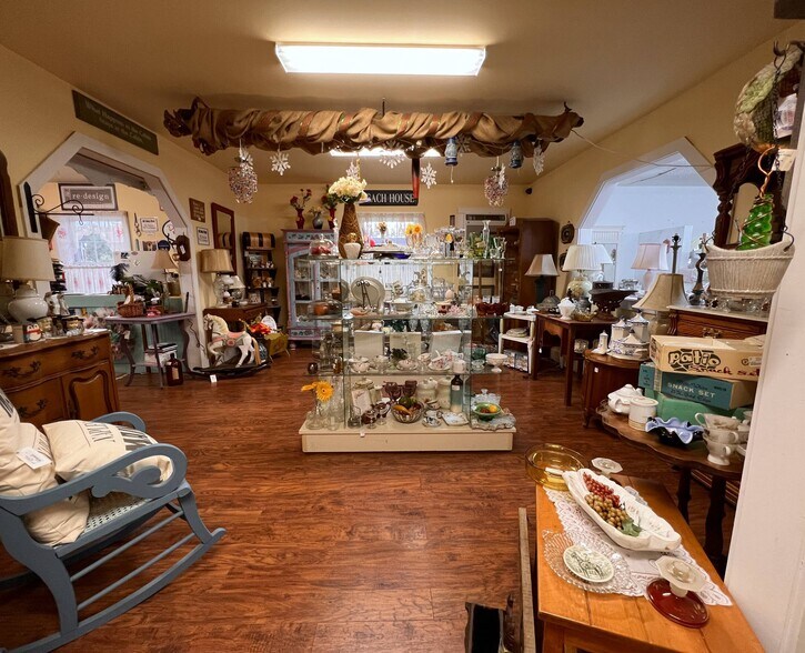 More Photos Of 23 Roosevelt Trl, Casco Freestanding For Sale