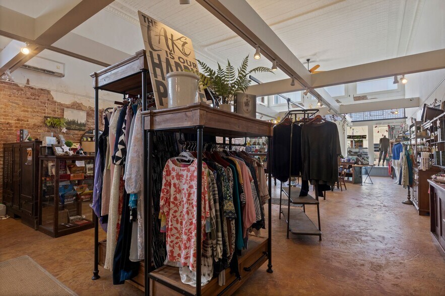 More Photos Of 219 N Main St, Winnsboro Storefront For Sale