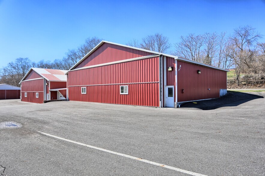 More Photos Of 600 Airport Dr, Mifflintown Flex For Sale