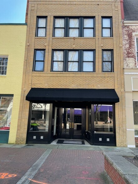 More Photos Of 129 Hay St, Fayetteville Storefront Retail Office For Lease