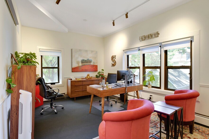 More Photos Of 2124 Dupont Ave S, Minneapolis Loft Creative Space For Lease