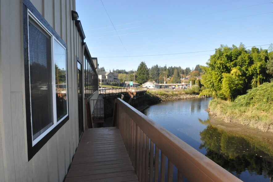 More Photos Of 50 W Columbia River Hwy, Clatskanie Restaurant For Sale