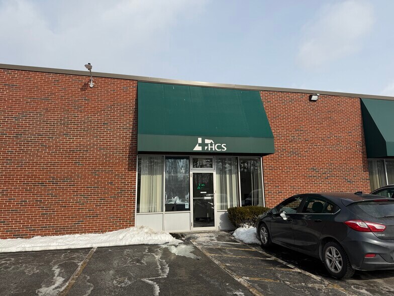 More Photos Of 125 John Roberts Rd, South Portland Warehouse For Lease