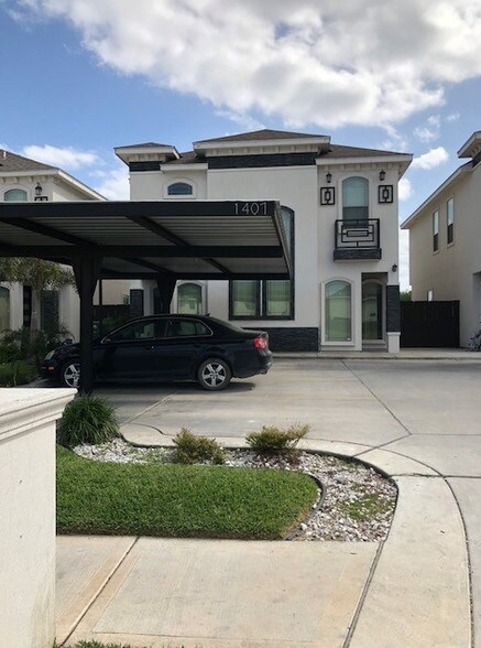 More Photos Of 1407 W Kiwi Ave, Pharr Apartments For Sale