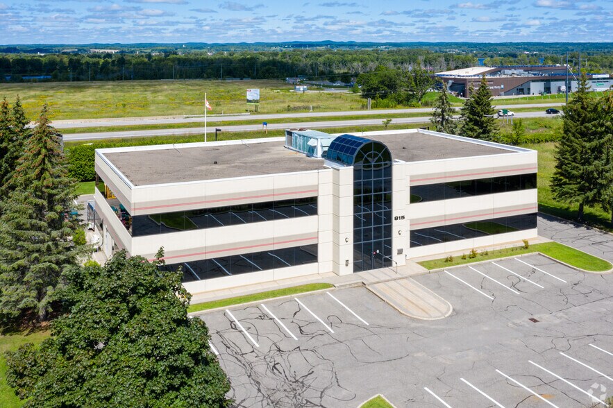 More Photos Of 815 Taylor Creek Dr, Ottawa Office For Lease