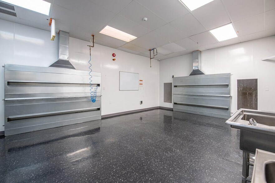 More Photos Of 1105 Constitution Dr, Trinidad Food Processing For Lease