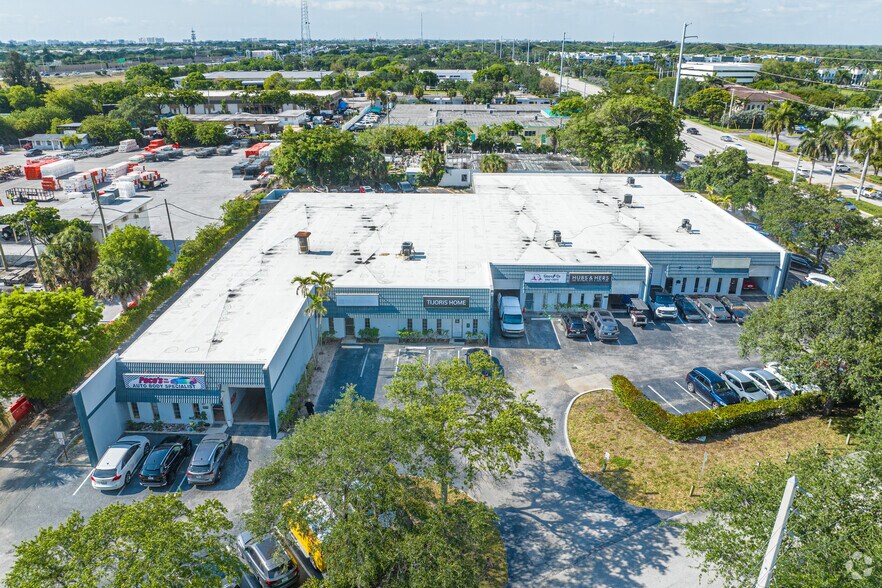 More Photos Of 101 S Congress Ave, Delray Beach Showroom For Lease