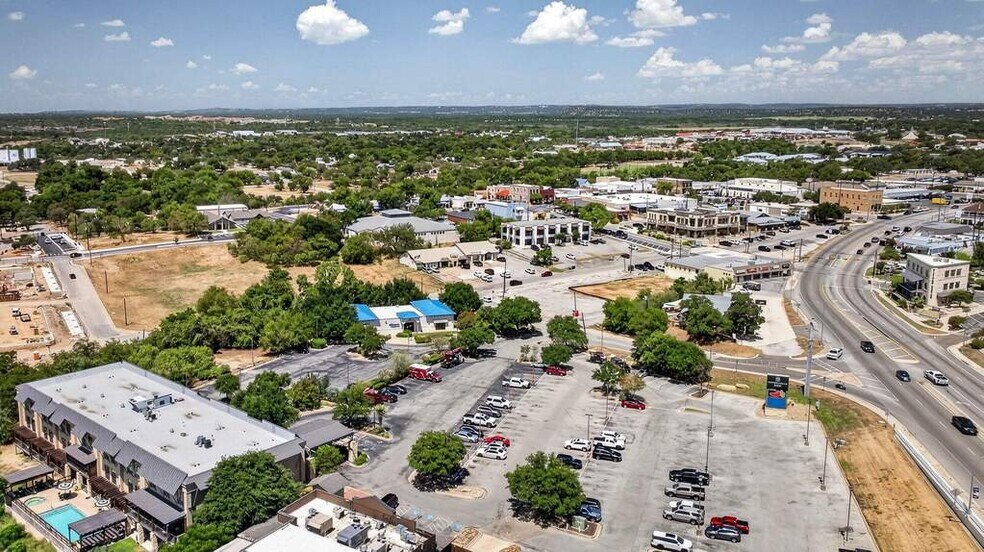 More Photos Of 710 1st St, Marble Falls Office For Sale