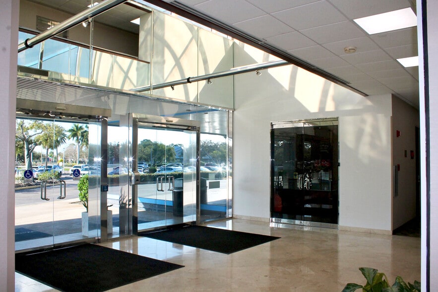 More Photos Of 13577 Feather Sound Dr, Clearwater Medical For Lease